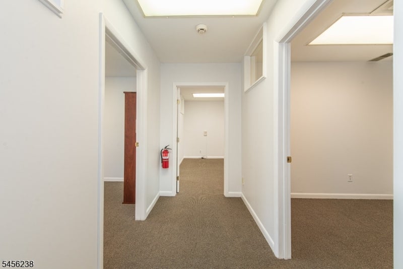 150 River Road, D4