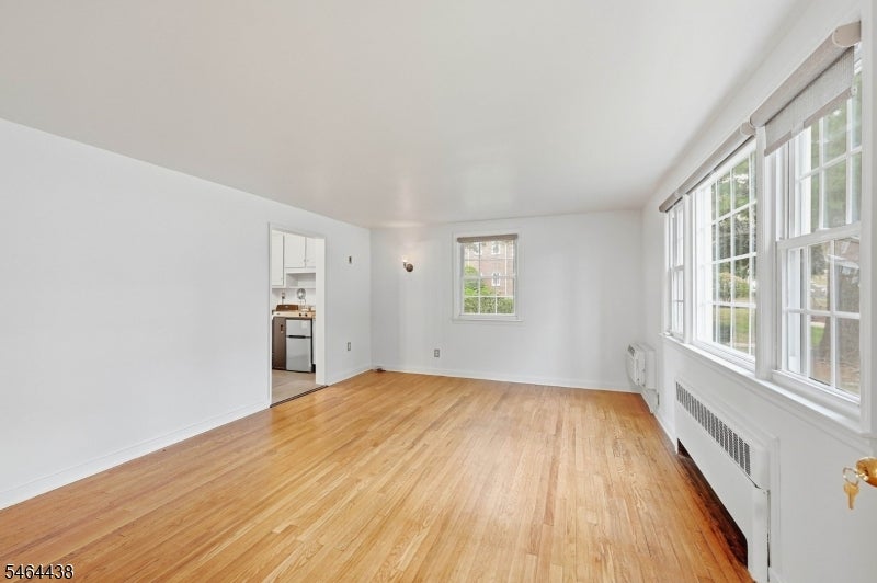 445 Morris Ave 5C