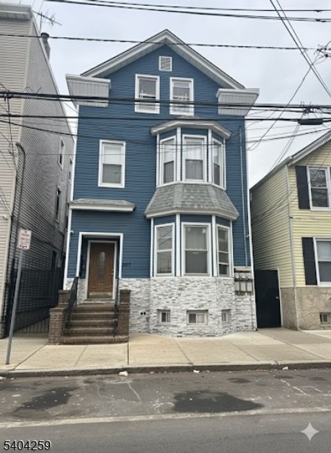 267 Walnut St Newark City NJ 07105