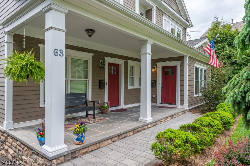 63 Ridgedale Ave B