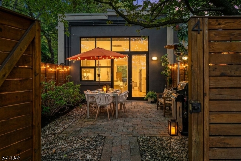 51 Greenwood Ave 4