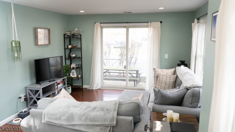 94 Stonyridge Dr 94
