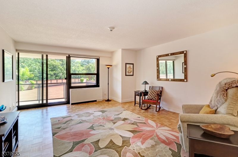 2 Claridge Dr. 1FW
