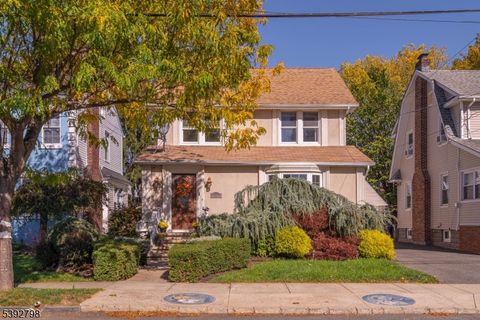 Photo of 749 Cleveland Ave, Elizabeth, NJ 07208 (MLS # 3994147)
