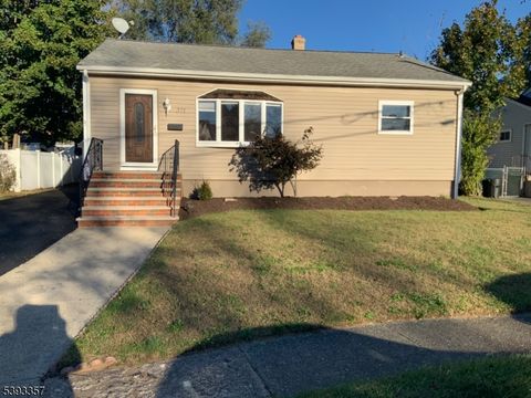 Photo of 311 Pine St, Pompton Lakes, NJ 07442 (MLS # 3994397)