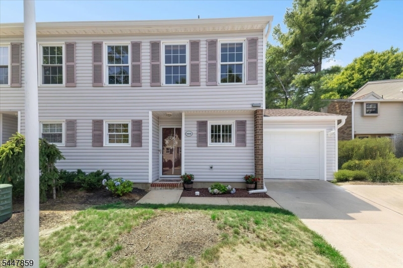 103 Maple Dr