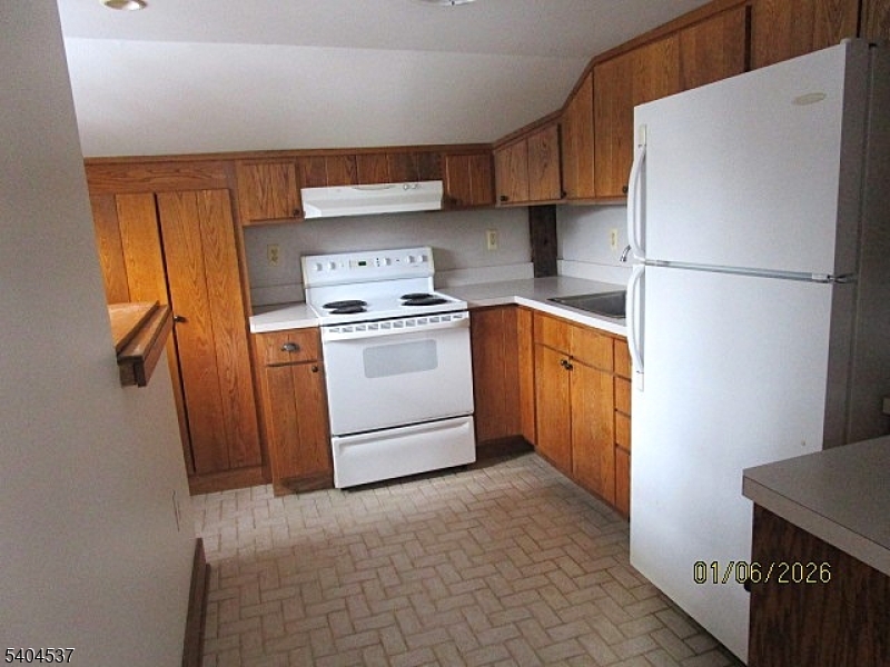 955 Fairview Lake Rd