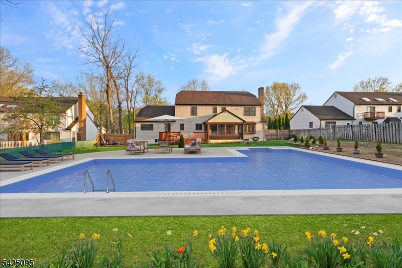 5 Fowler Pl