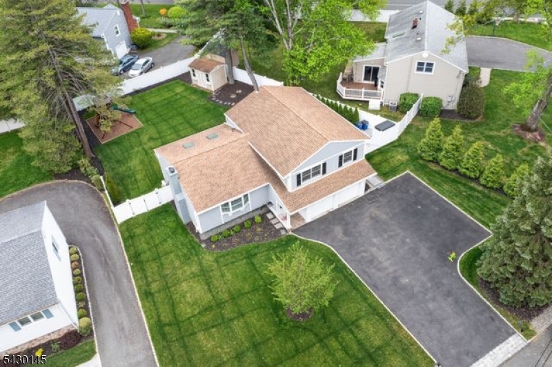 32 Bergen Rd