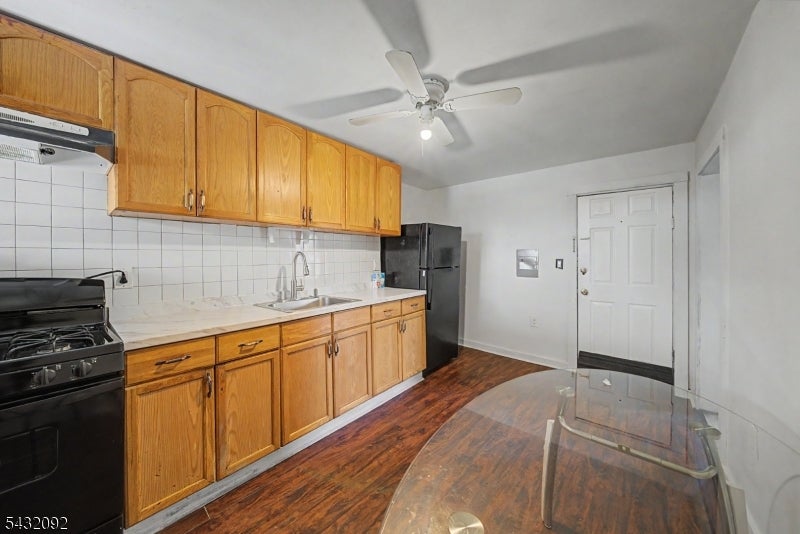 309 Main St 3