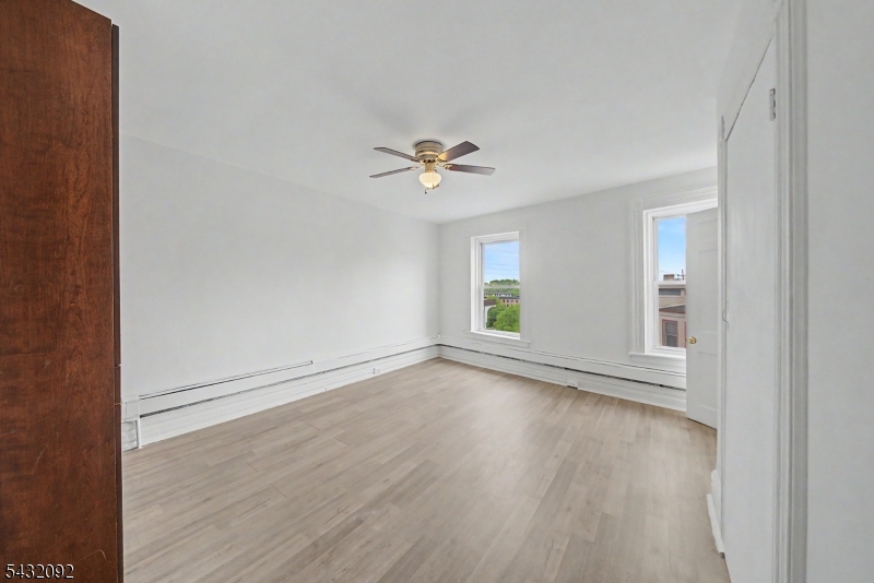 309 Main St 3