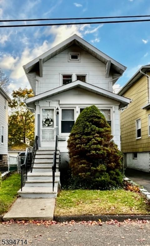 51 Wood Pl Dumont Boro NJ 07628