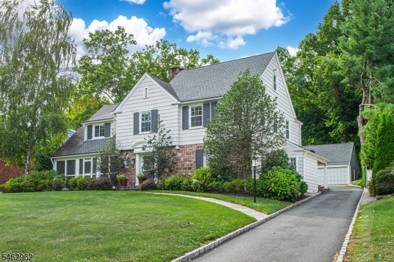 486 Ridgewood Ave