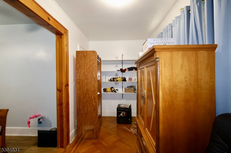 46 Laventhal Ave