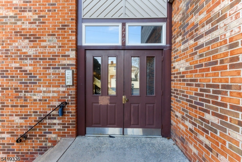 779 Riverside Ave 201