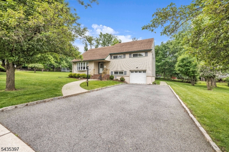 23 Ridge Ct