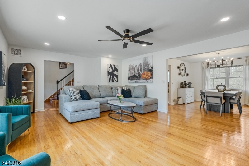 645 Foothill Rd