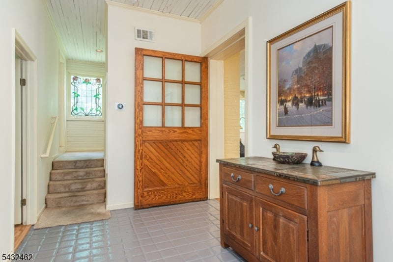35 Colles Ave