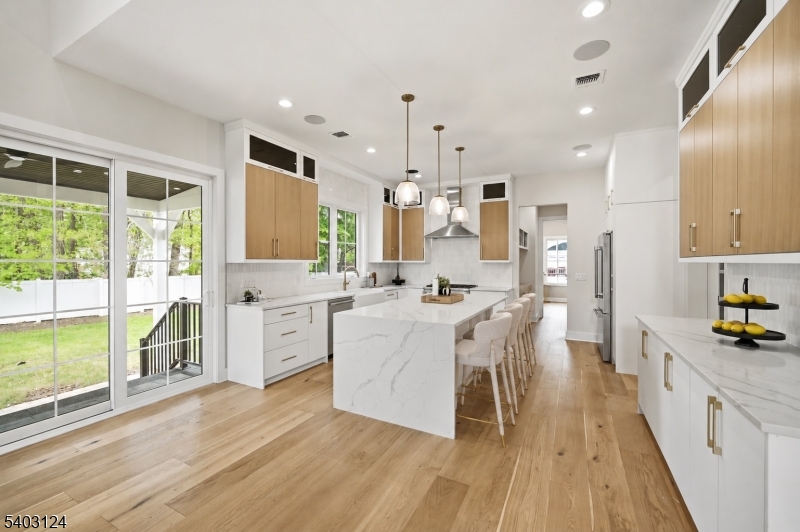 17 Arlington Dr