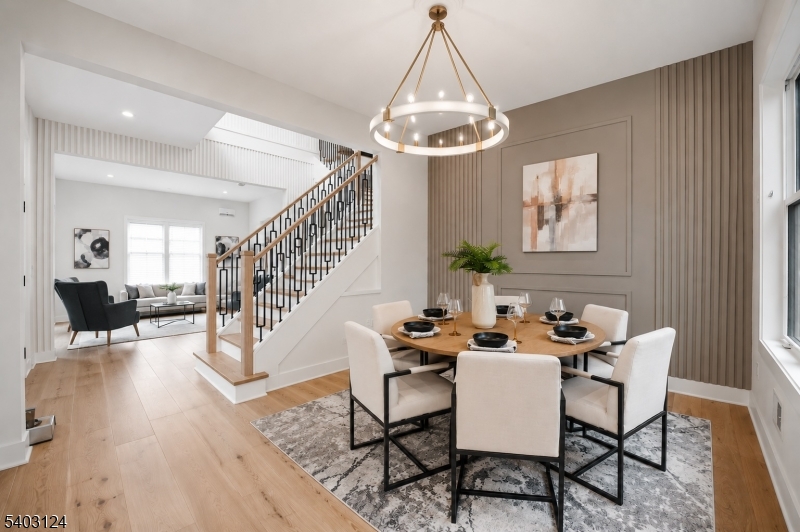 17 Arlington Dr