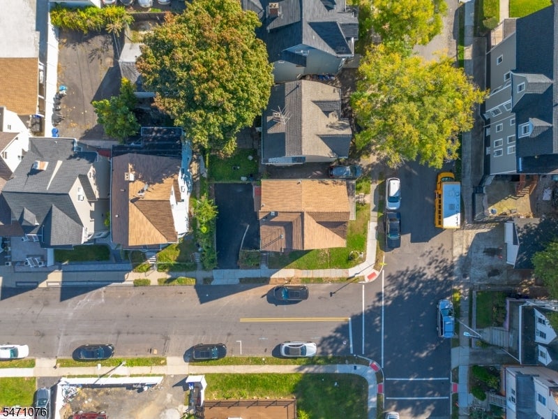 32 New St