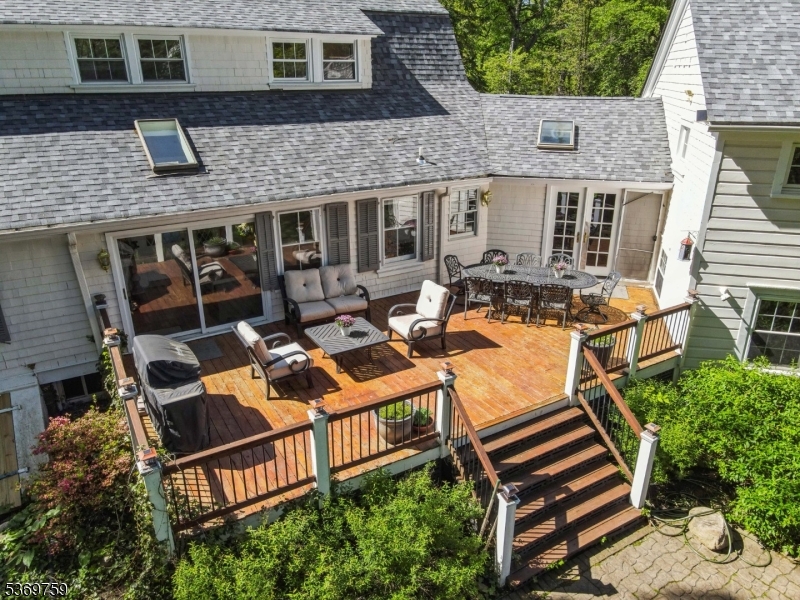 297 Summit Ave