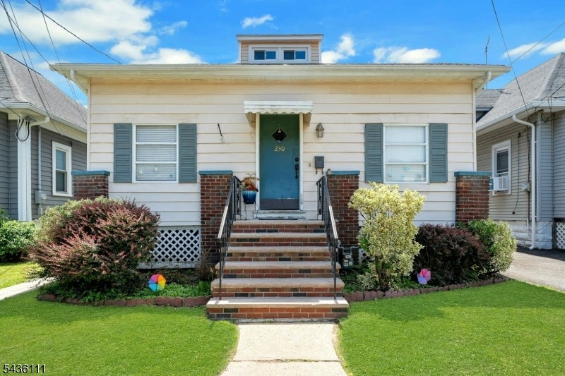 230 Sherman Ave