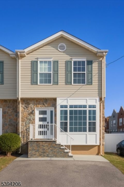 Photo of 4 Somerset St, Carteret, NJ 07008 (MLS # 3995076)