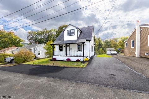 Photo of 10 Avenue B, Ogdensburg, NJ 07439 (MLS # 3991375)