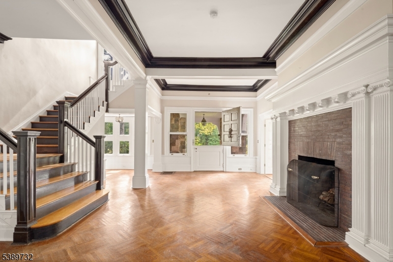17 Three Gables Rd