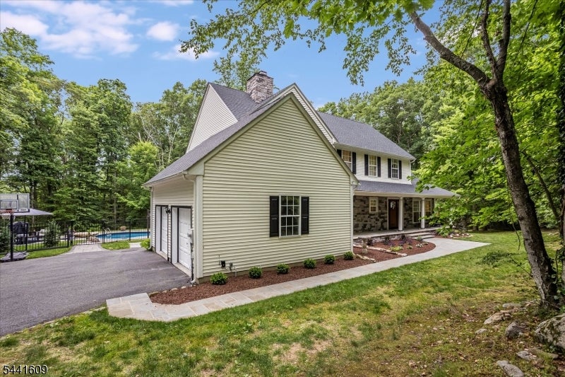 239 Old Beach Glen Rd