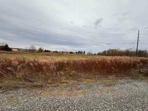 29 Royal Rd Raritan Twp. NJ 08822