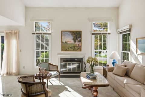 Photo of 188 Grandview Ln, Mahwah, NJ 07430 (MLS # 3994368)