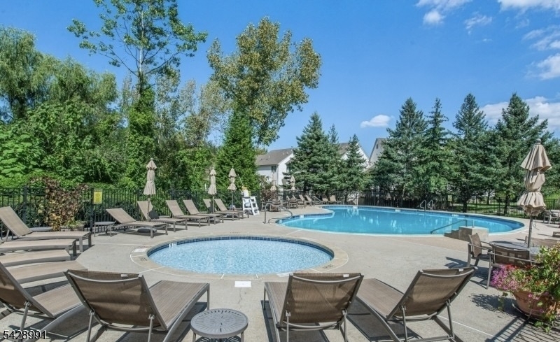 1070 Smith Manor Blvd