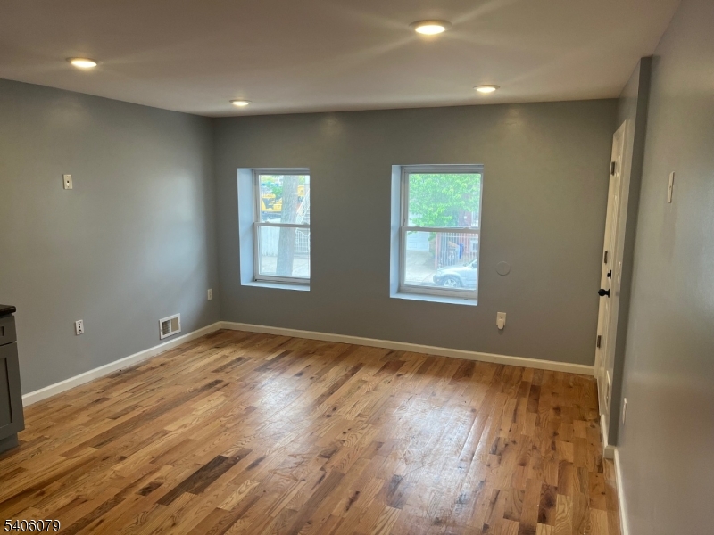120 Fleming Ave