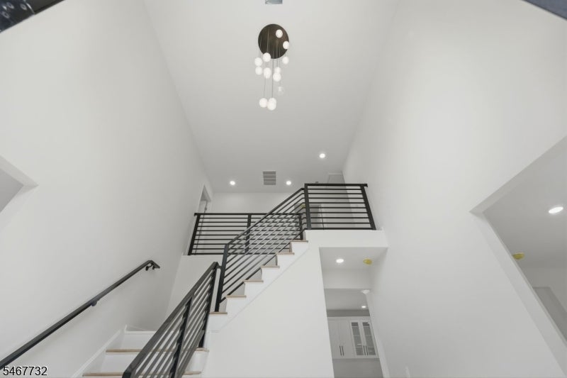 235 Orchard St