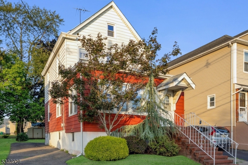 725 2Nd Ave