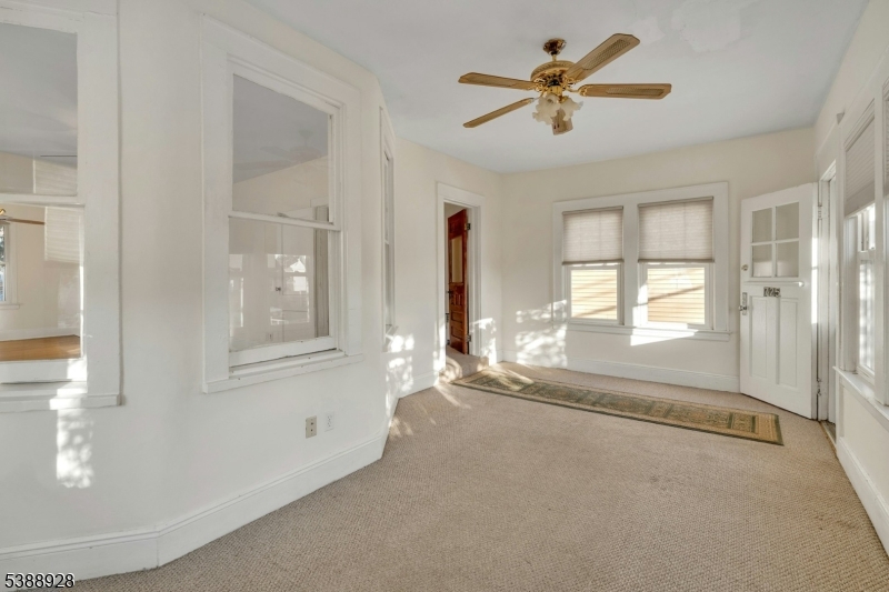 725 2Nd Ave