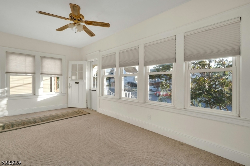 725 2Nd Ave