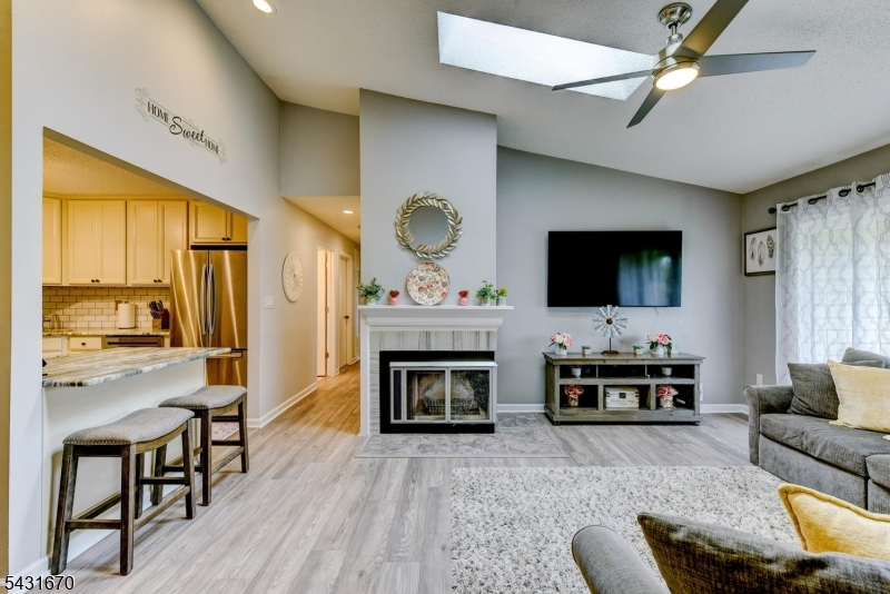 121 Woodward Lane