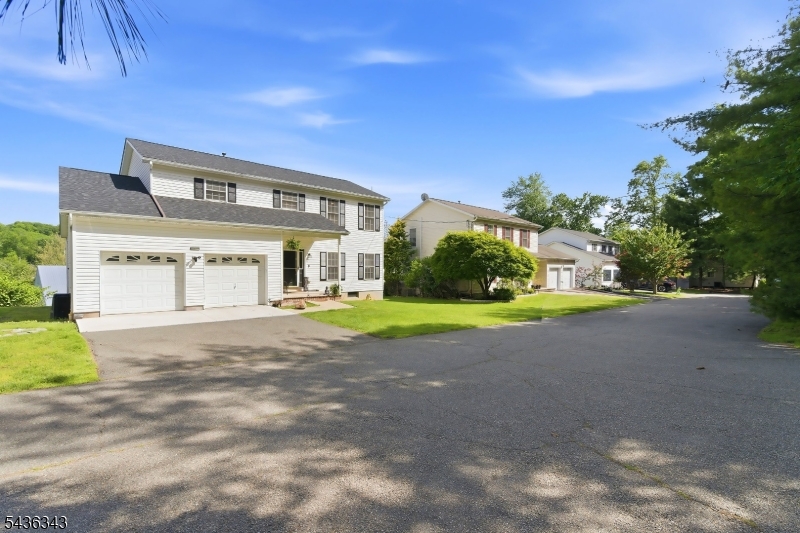 1436 Pleasant Valley Way