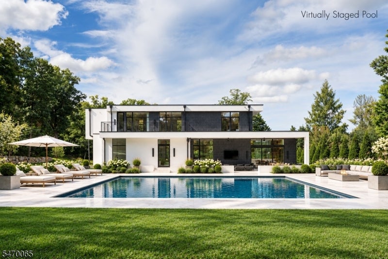 62 Geiger Ln