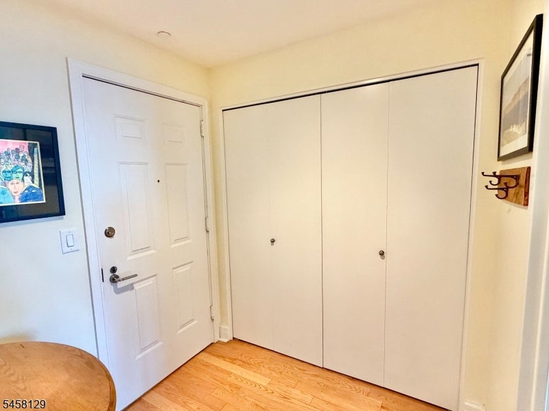 1 Spring St 2204