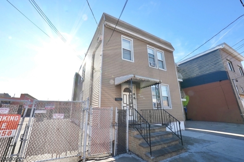 125-129 Malvern St