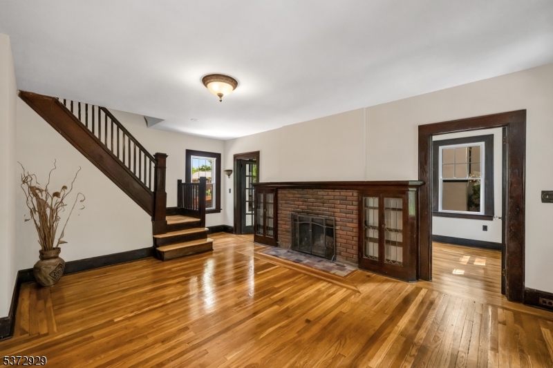 67 Woodland Rd