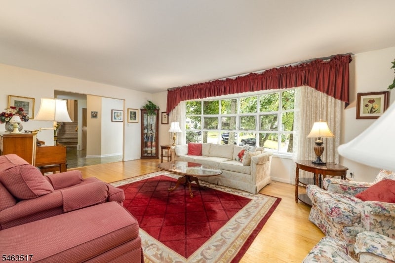 16 Warren Pl