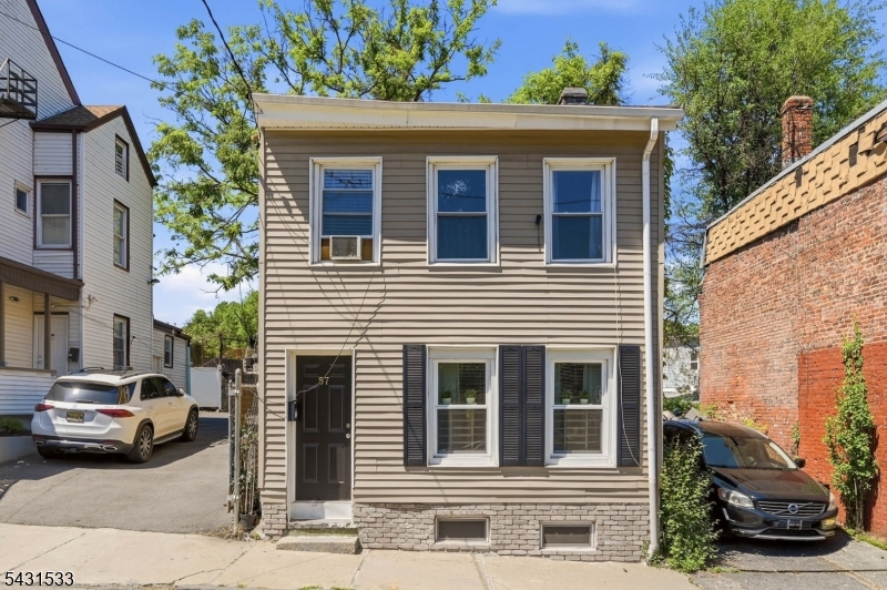 57 Ryle Ave