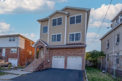 Photo of 307 Pearl St, Elizabeth, NJ 07202 (MLS # 3995549)