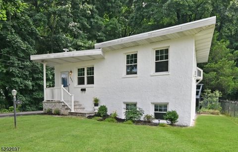 221 Lakeview Dr Ridgewood Village NJ 07450