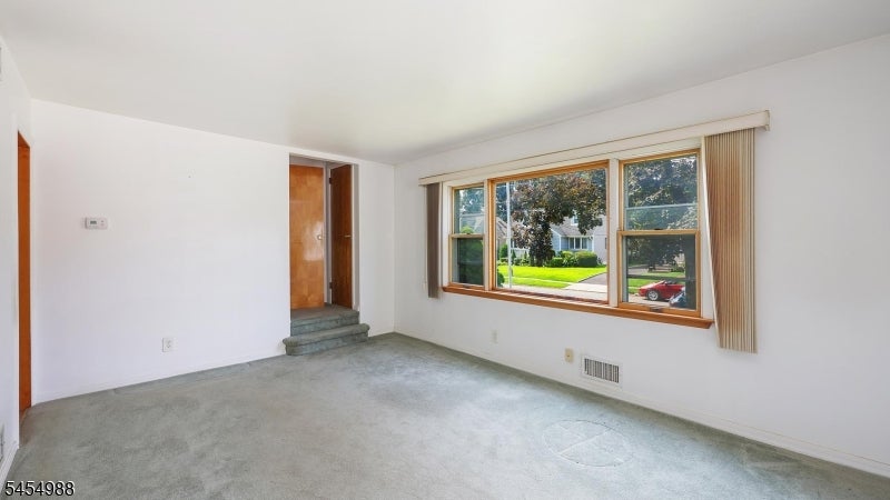 13 Macarthur Ave